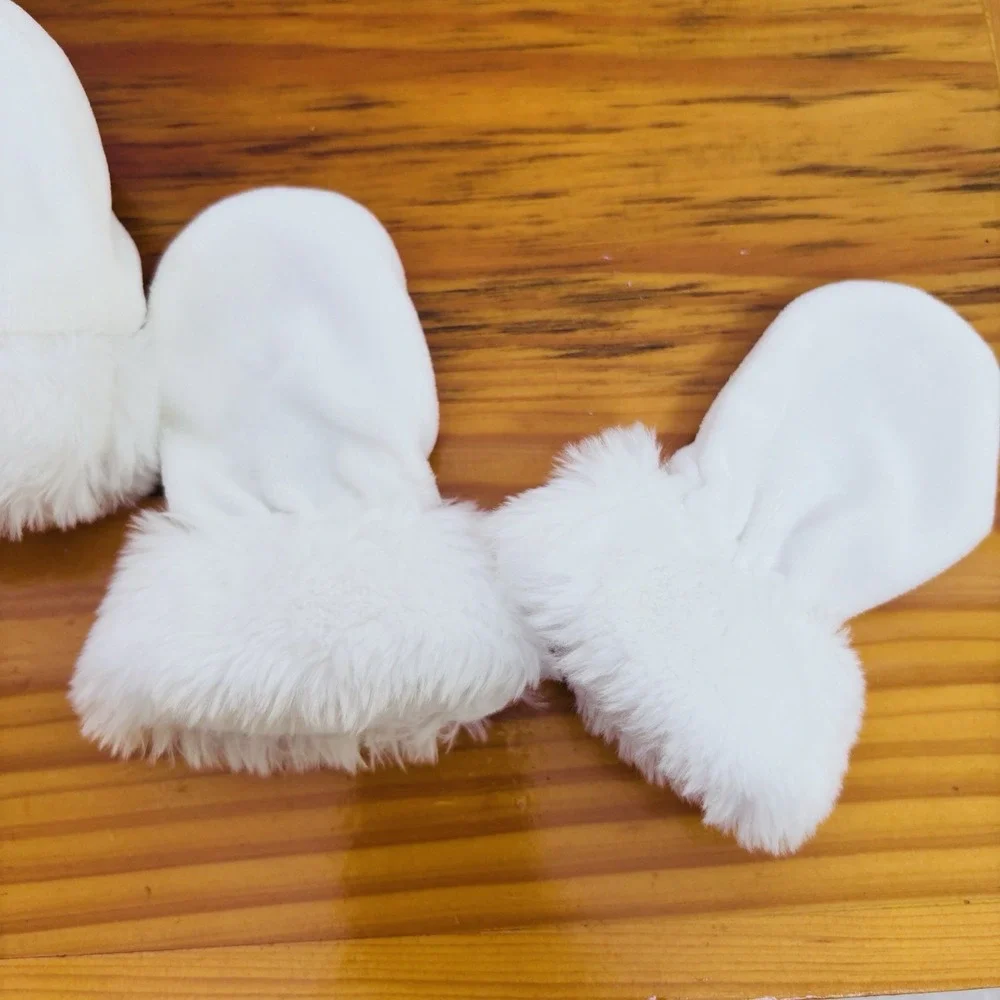 Vintage White Winter Plush Hat and Matching Mittens 0-6 months Infant‎ Faux Fur